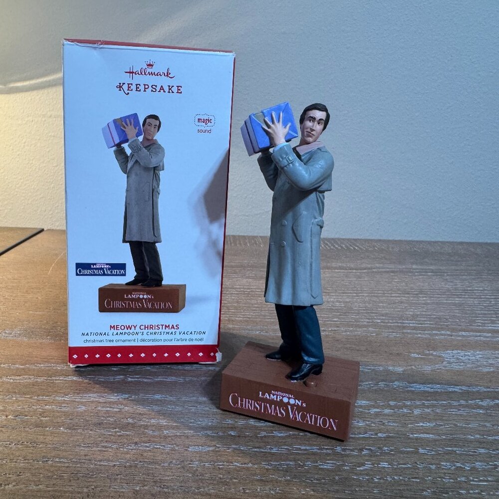 Hallmark Keepsake Ornament 2015 National Lampoon's Meowy Christmas